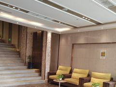 -潮漫酒店(北京通州环球度假区临河里地铁站店)