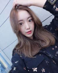 -变画·发型STUDIO