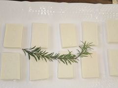 -花菇朵·云山雀 ll 野生菌锅·野果酸汤·精品滇菜(万柳店)