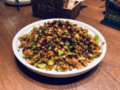 黑三剁-云海肴·汽锅鸡·云南菜(领展购物广场·中关村店)