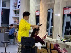 -PE SALON 