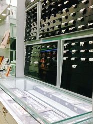 点击看大图 -Wisezone唯点穿耳打耳洞专业国际连锁品牌