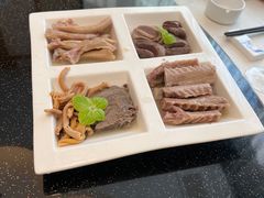 -香山湖家家宴(中山陵店)
