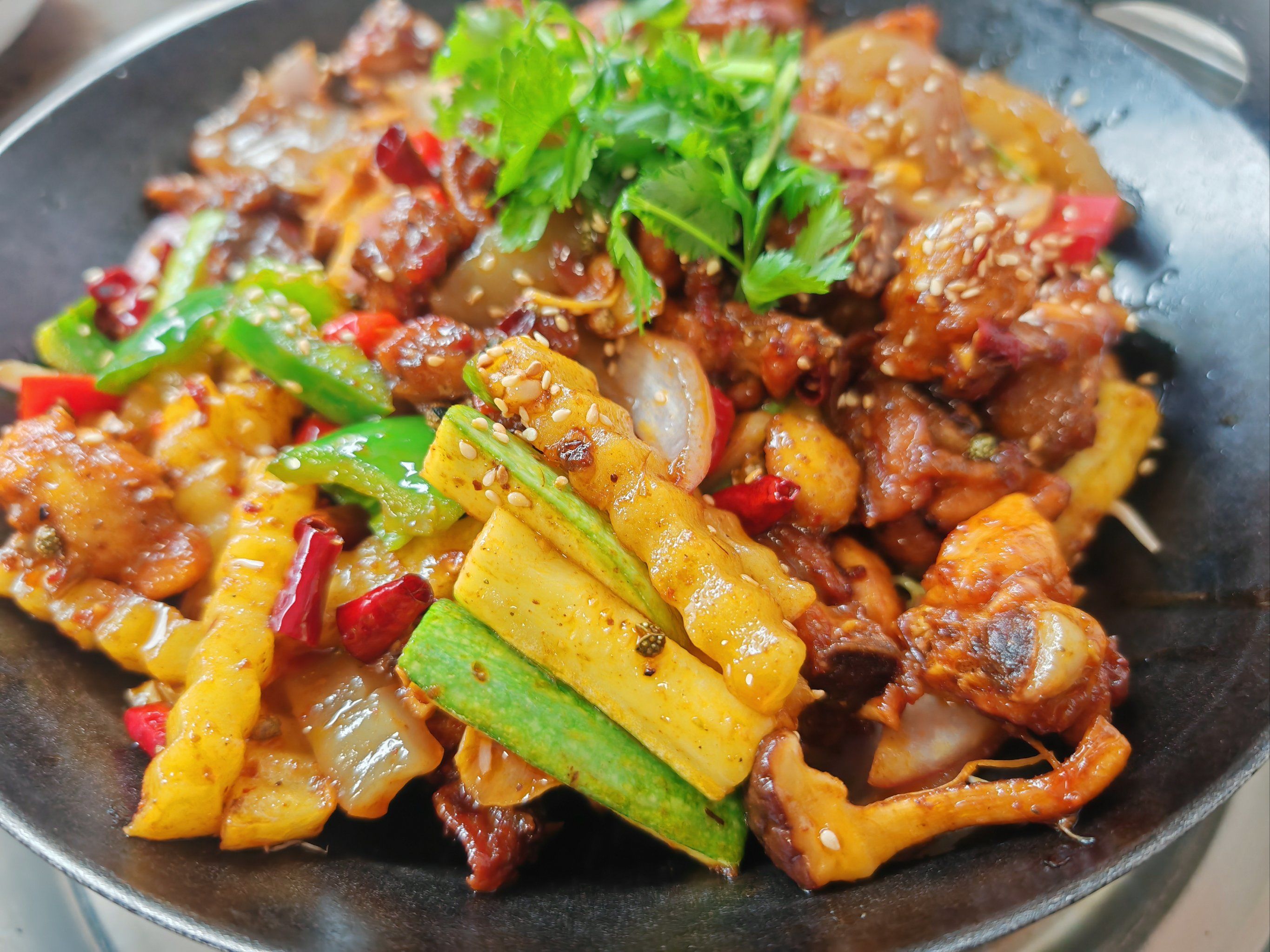 您的麻辣干锅,已上桌!