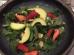 -上海滴水湖皇冠假日酒店