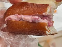 云南玫瑰乳酪碱水棒-PAOPAO Bakery&Café(港汇店)