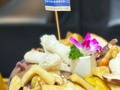 -一朵菌·野生菌探索家火锅(南亚店)