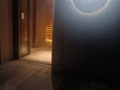 -上海虹桥中心爱琴海亚朵S酒店