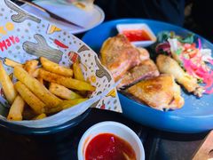 -Famous肥猫墨西哥音乐餐吧(五棵松华熙LIVE店)