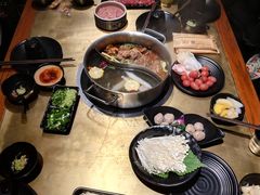 经典时蔬十二味-手选潮汕鲜活牛肉火锅(二七广场店)