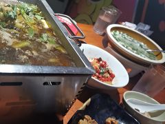 -琥珀老六龙虾(四里河店)
