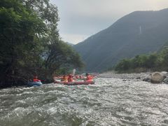 -秦岭峡谷漂流景区
