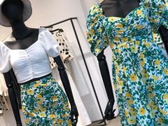 -URBAN REVIVO(上海中庚漫游城店)