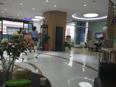 -雅悦齿科(顾村公园店)