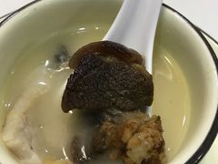 -鑫悦楼煎蟹·16年海鲜大排档