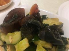 陈醋拍青瓜皮蛋-德烨酒家