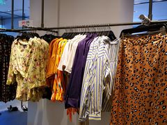 -URBAN REVIVO(欢乐海岸购物中心店)