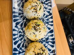 金枪鱼手抓饭饭团-小岛餐厅