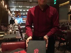 -恰餐厅及酒吧 CHAR Bar & Grill (北京丽都皇冠假日店)