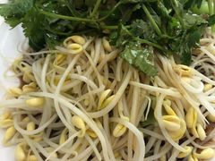 豆芽拼水东芥-水东兴记鸭粥店(茂名店)