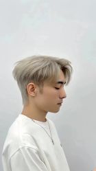 -一家只做男发烫染的店