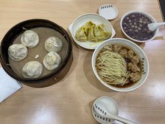 蟹黄汤包-蒋家桥饺面店(东关街店)