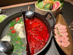 -三出山火锅(南京万象天地店)