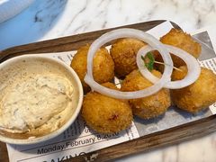 培根薯丸子配蟹肉三文鱼蛋黄酱-G+KITCHEN(龙湖狮山天街店)