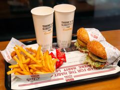 -The Habit Burger Grill 哈比特汉堡(世博店)
