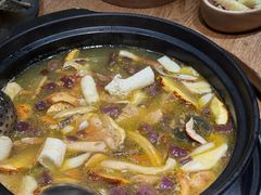-一朵菌·野生菌探索家火锅(南亚店)