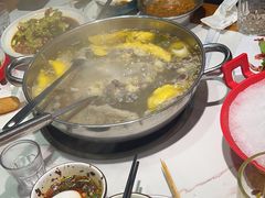 -乡土黄·鲜牛肉火锅·小龙虾(兴业街店)