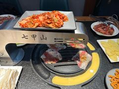 -七甲山烤肉(长白山奇石山珍根艺一条街店)