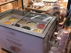 -秋田满满烘焙店