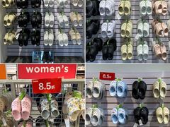 -观澜湖新城运动奥莱区