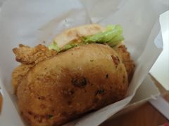 -必胜客(龙吴宅急送店)