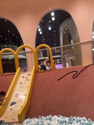 -奈尔宝家庭中心·亲子餐厅(鄞州万达店)