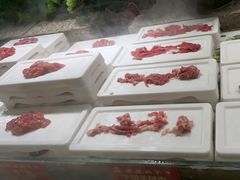 -四囍码头海鲜烧烤自助火锅(外滩南京东路悦荟广场店)