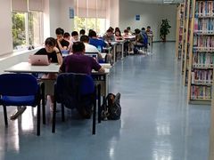 -南山图书馆(常兴路店)