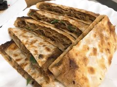 -溢心园香河肉饼总店