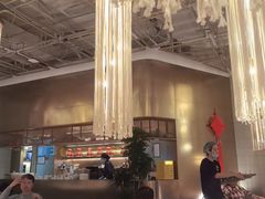 -瑞虹新天地月亮湾