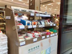 零售区-上海哈尔滨食品厂(淮海中路店)