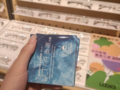 -LOOK眼镜·蔡司依视路配镜(宝山万达店)