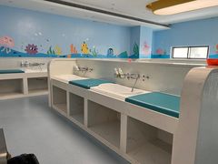 -戊辰亲子游泳俱乐部