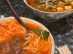 -粉八·云南米线·建水烧烤(常熟路店)