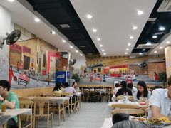 大堂-江城燕子大排档(江汉路步行街店)