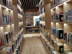 -漕河泾街道图书馆(漕河泾社区文化活动中心店)