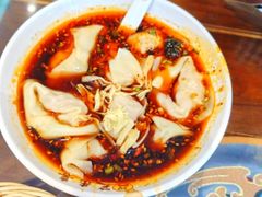 开洋红汤不辣-笑来喜馄饨小笼工坊(江阴店)