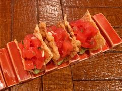 芝麻脆片配牛油果酱及西瓜莎莎-TOMATITO(无限极荟店)