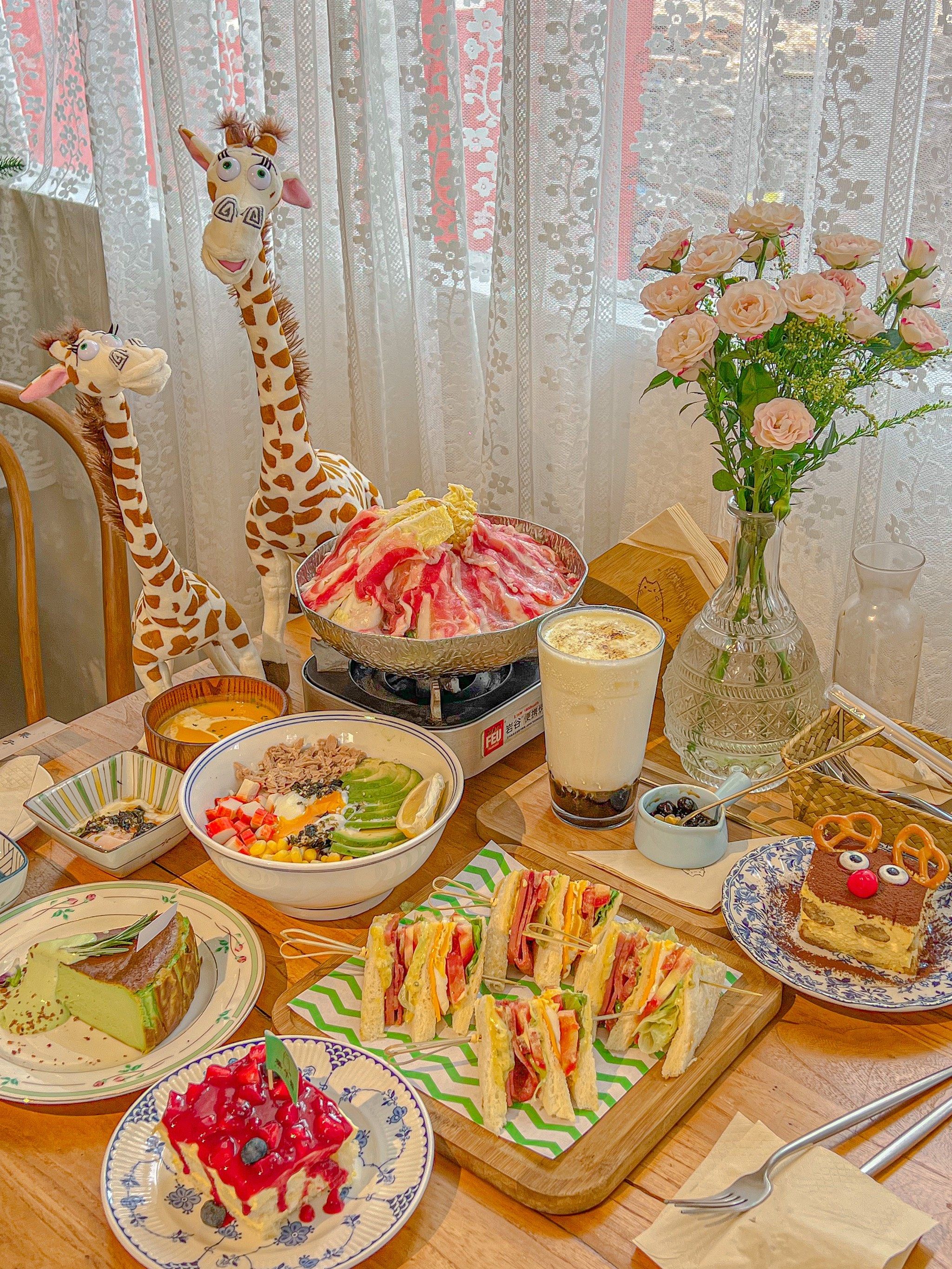 主题
这次在餐厅里惊现山姆同款长颈鹿00
真是可爱它96给可爱