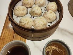 -馋三尺蟹粉小笼(人民广场店)